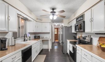 14100 NE 40TH Ct, Anthony, FL 32617