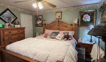7625 Orchard Village Dr, Indianapolis, IN 46217