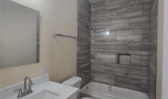 410 W Trinity St, Luling, TX 78648