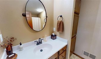 909 Luther Pl 117, Albert Lea, MN 56007