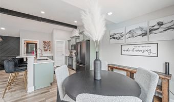 321 32nd St SW, Altoona, IA 50009