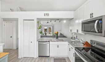 567 AQUATIC Dr, Atlantic Beach, FL 32233