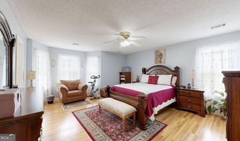 157 Scarlett Ohara Dr, Ailey, GA 30410