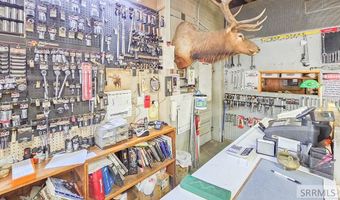331 N Idaho St, Arco, ID 83213