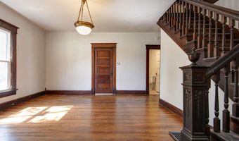 503 Mcnatt Ave, Aurora, MO 65605