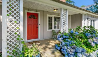 200 Aurora Dr, Asheville, NC 28805