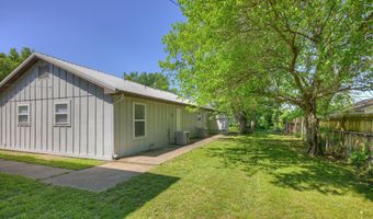 238 E 21st St, Baxter Springs, KS 66713