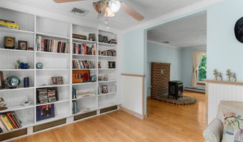 70 Tabor Cir, Albany, NH 03818