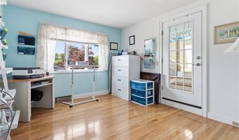 180 Clearview Rd, Charlestown, RI 02813
