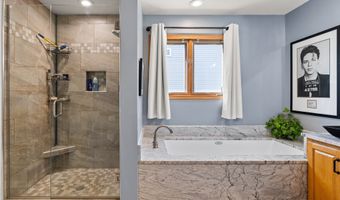 835 S 11th St, Adel, IA 50003