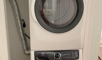 11 Tellier Rd, Narragansett, RI 02882