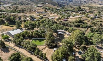 32651 Teller Ave, Agua Dulce, CA 91390
