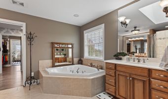 3144 Windmill Ct, Adrian, MI 49221