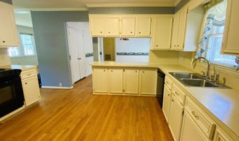 2012 Yelton Dr, Camden, SC 29020