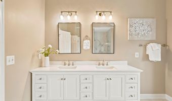 19704 STANFORD HALL Pl, Ashburn, VA 20147