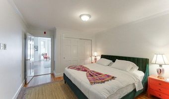 34 Catherine St A, Newport, RI 02840