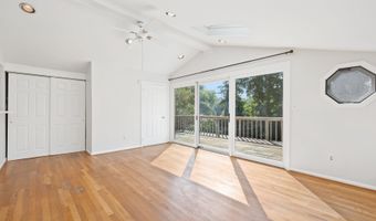 9407 WADSWORTH Dr, Bethesda, MD 20817