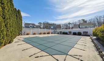 13 Forest View Dr, Bayville, NJ 08721