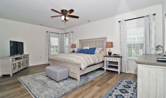 46 Rockland St, Barnegat, NJ 08005