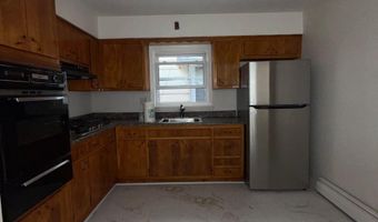 696 AVENUE E Floor 1, Bayonne, NJ 07002