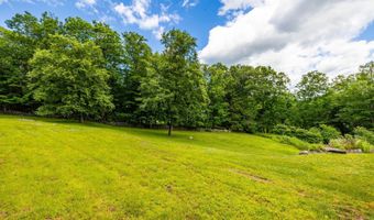 40 Old Bridge Rd, Brookfield, CT 06804