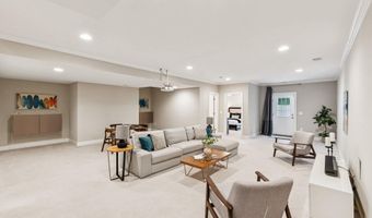 2354 N QUEBEC St, Arlington, VA 22207