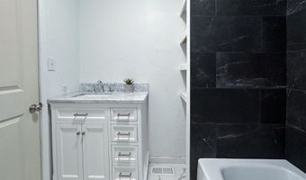 616 N 4th St, Arkansas City, KS 67005