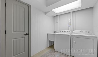 160 Bagpipe Way, Banner Elk, NC 28604