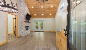 2052 Granny Squirrel Dr, Andrews, NC 28901