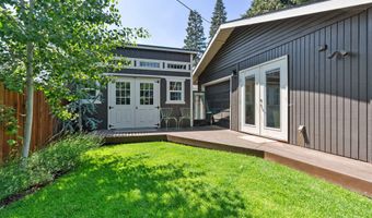 820 NW 12th St, Bend, OR 97703