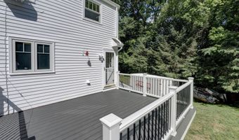 12 School House Hl, Burlington, CT 06013