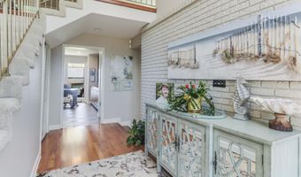 435 Christi Ln, Biloxi, MS 39531