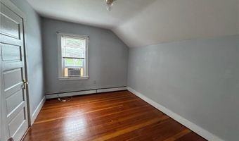 67 Hall Ave, Newport, RI 02840