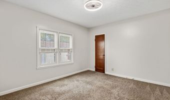 440 Long St, Ashville, OH 43103