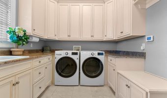 6830 N PURDY Pkwy, Appleton, WI 54913