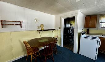 52 Senter St, Ahmeek, MI 49901