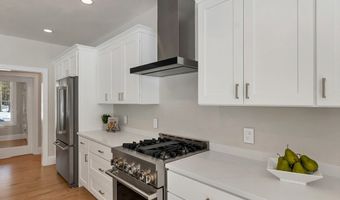 131 County Rd, Amherst, NH 03031