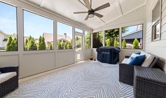337 Spotted Ridge Cir, Woodstock, GA 30188