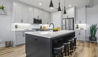 12435 SW SILVERTIP St, Beaverton, OR 97007