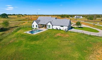 350 Rolling Ranch Blvd, Alvord, TX 76225