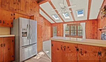455 Boulder Gardens Rd, Banner Elk, NC 28604