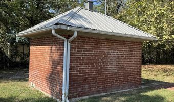 11 W Dade 22, Arcola, MO 65603