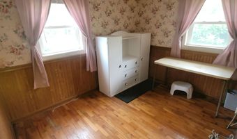 616 32nd St, Allegan, MI 49010
