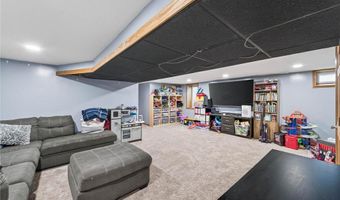 651 Randall Dr, Anoka, MN 55303