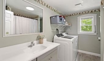 29 Harriman Rd, Raymond, NH 03077