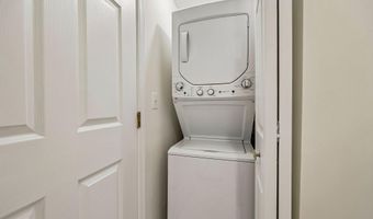 1320 N WAYNE St N 405, Arlington, VA 22201