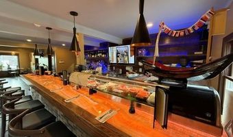 72 E Main Rd, Middletown, RI 02842