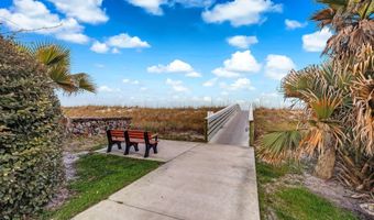 2058 BEACH Ave, Atlantic Beach, FL 32233