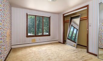 1 Rocky Crest Rd, Cumberland, RI 02864