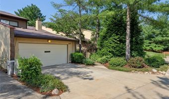 1695 Brookwood Dr, Akron, OH 44313